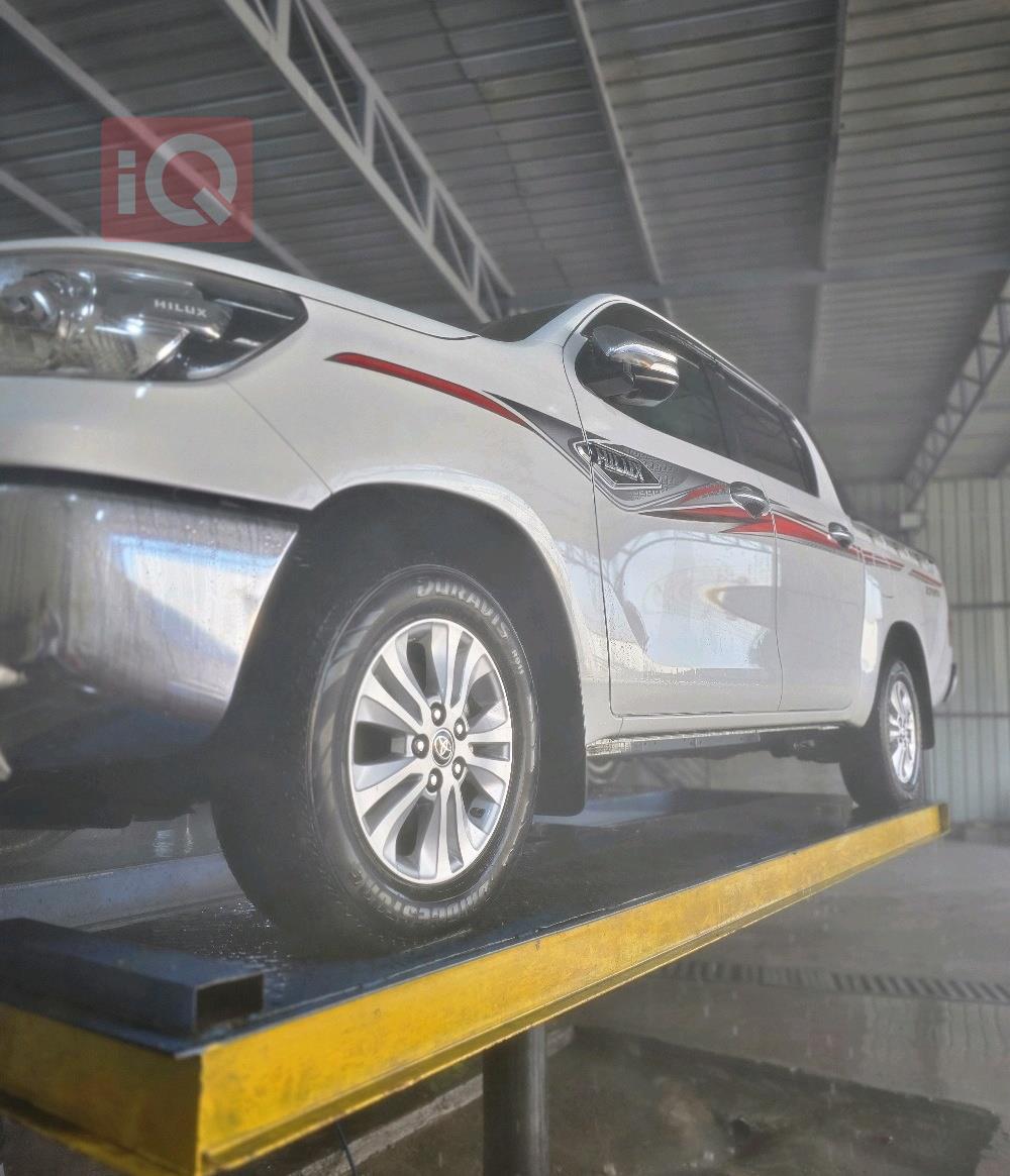 تويوتا هايلوكس